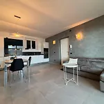 Casa Ole Swimming Pool And View - Larihome A42 Apartment San Siro (Lombardy)